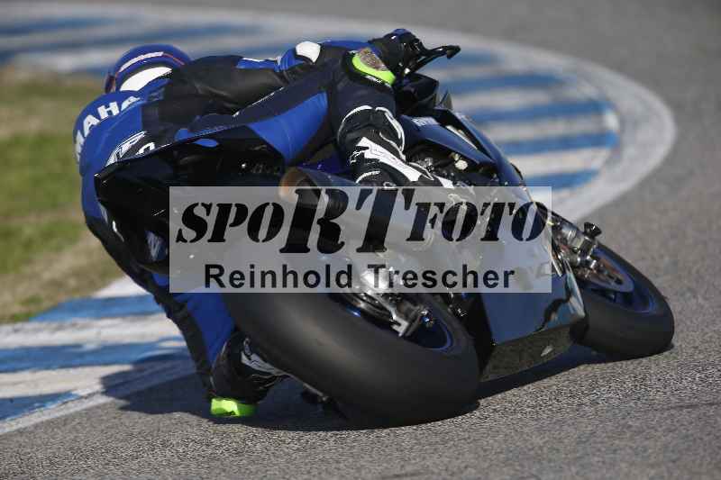 /Archiv-2024/02 29.01.-02.02.2024 Moto Center Thun Jerez/Gruppe gelb-yellow/backside